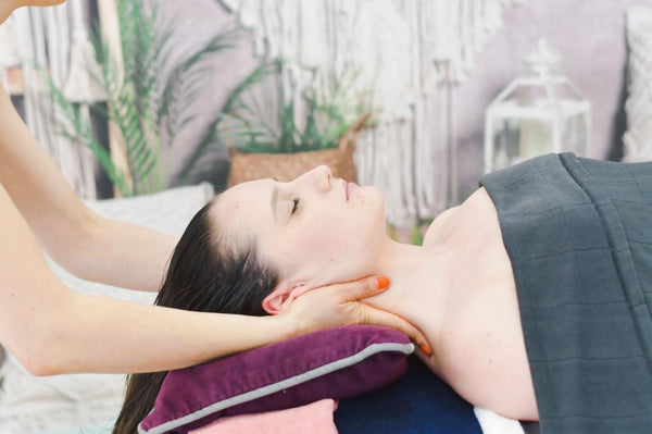 THE WORKS - Full Body & Head Massage with Organic Clay Facial - 125 MIN